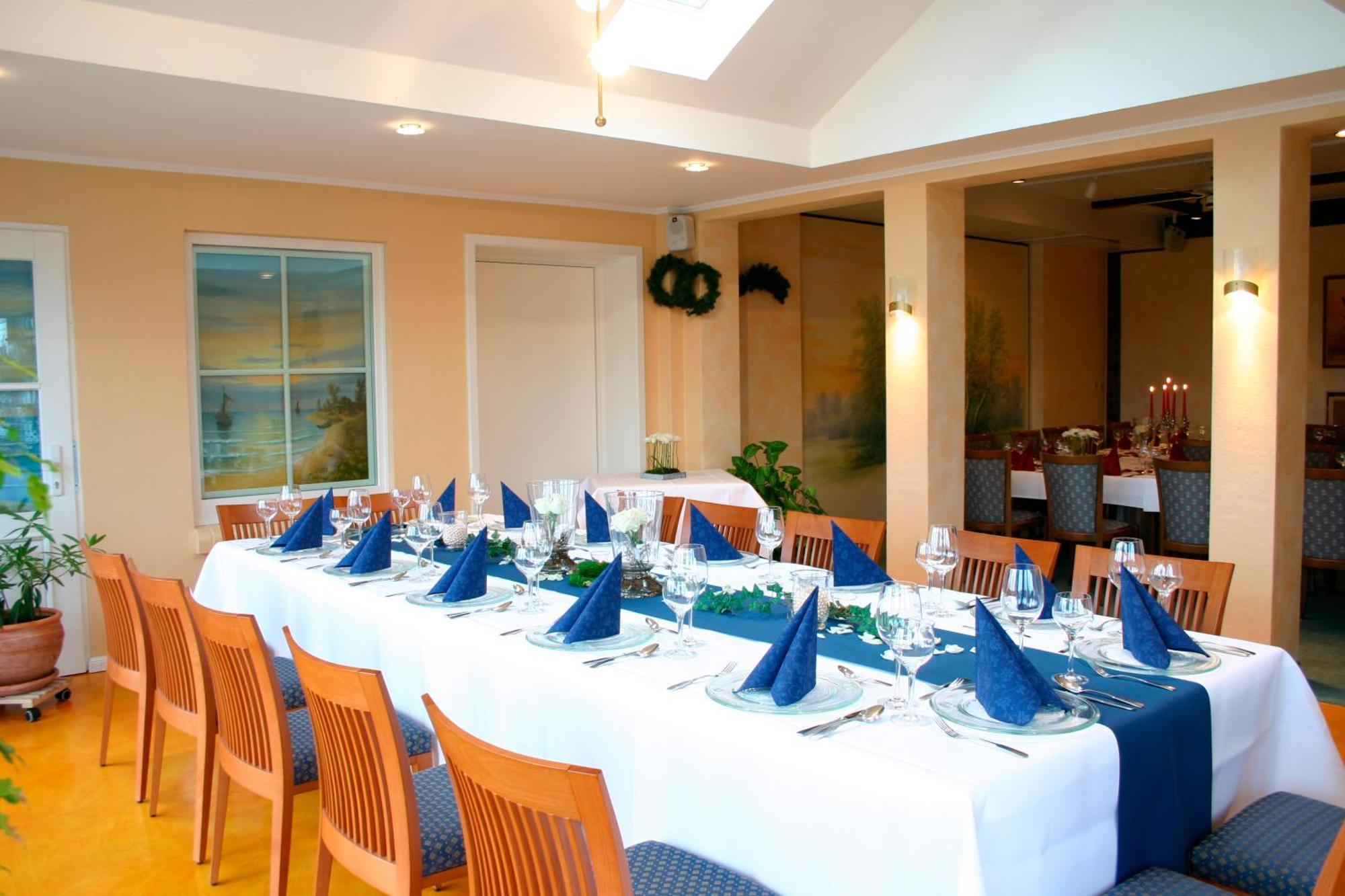 Land-Gut-Hotel Restaurant Kreuz Meyer Stuhr Esterno foto
